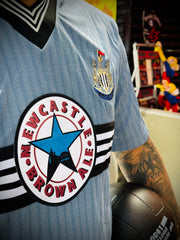 CAMISETA NEWCASTLE RETRO VISITANTE 1996/1997 CAMISETA NEWCASTLE RETRO VISITANTE 1996/1997
