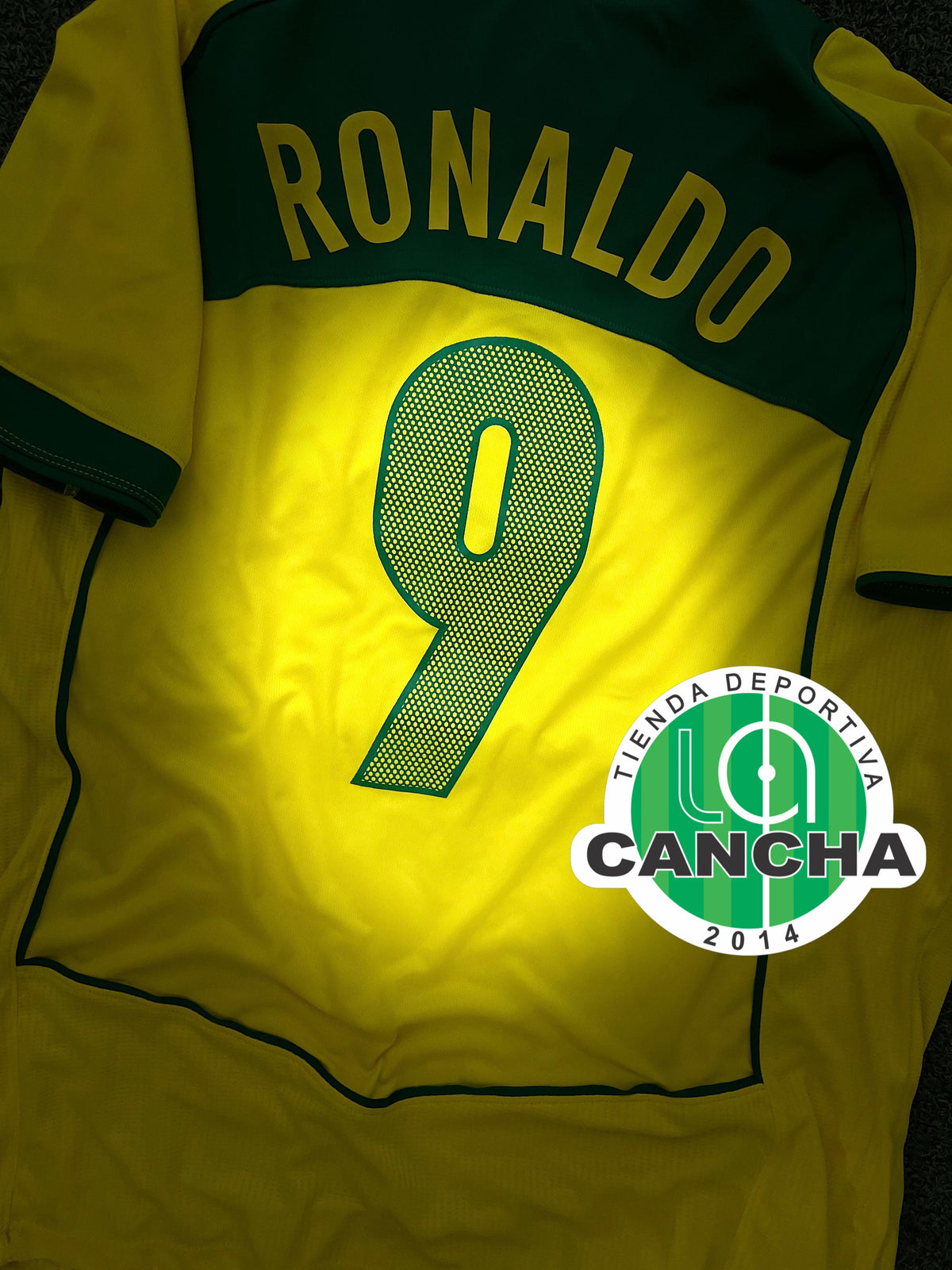 CAMISETA BRASIL RETRO LOCAL 2004  1.1