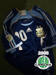 CAMISETA ARGENTINA RETRO VISITANTE 2006