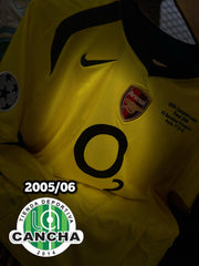 CAMISETA ARSENAL RETRO VISITANTE 2005/2006