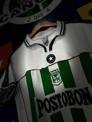 CAMISETA NACIONAL RETRO VISITANTE CONVERSE 2001 AAA