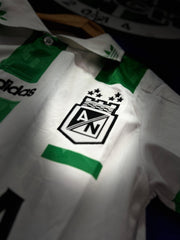 CAMISETA NACIONAL RETRO LEONA 1996  KIDS