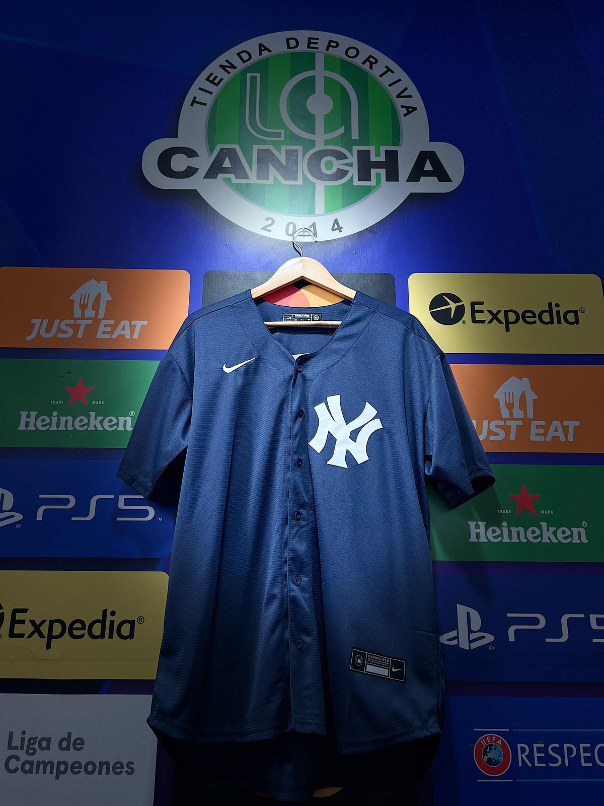 CAMISETA BEISBOLERA