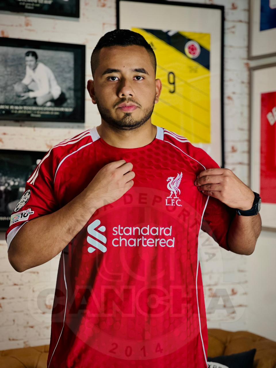 CAMISETA LIVERPOOL LOCAL 2025-2026 PARCHE CHAMPIONS