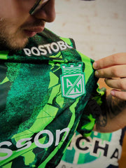 CAMISETA ATLETICO NACIONAL CALENTAMIENTO VERSION FAN 2026