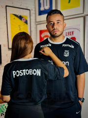 CAMISETA NACIONAL ENTRENAMIENTO NEGRA VERSION FAN 2026
