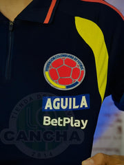 SELECCION COLOMBIA TIPO POLO AZUL 2026