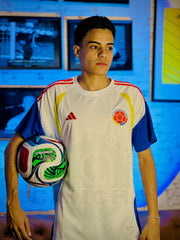 CAMISETA COLOMBIA BLANCA ENTRENAMIENTO 2026