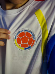 CAMISETA COLOMBIA BLANCA ENTRENAMIENTO 2026