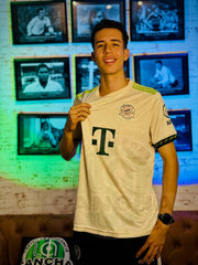 CAMISETA BAYERN MUNICH OKTOBERFEST 2025