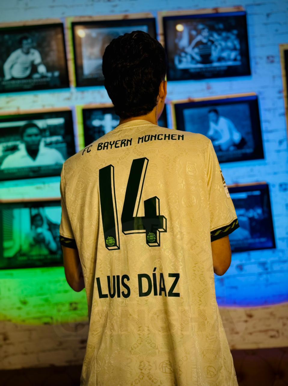 CAMISETA BAYERN MUNICH OKTOBERFEST 2025