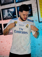 CAMISETA REAL MADRID BLANCA RETRO LOCAL 2017-2018