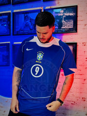 CAMISETA BRASIL RETRO VISITANTE 2004