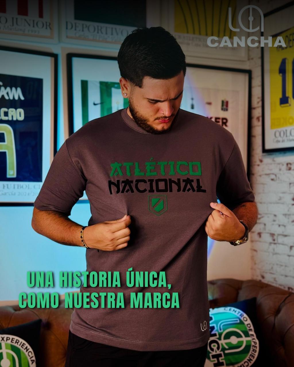 CAMISETA ATLETICO NACIONAL TIPOGRAFIA CHINA GRIS