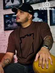 CAMISETA ATLETICO NACIONAL CONTORNO DE ESCUDO (CAFÉ)