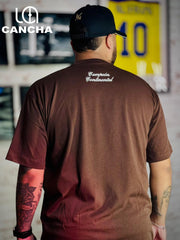 CAMISETA ATLETICO NACIONAL CONTORNO DE ESCUDO (CAFÉ)