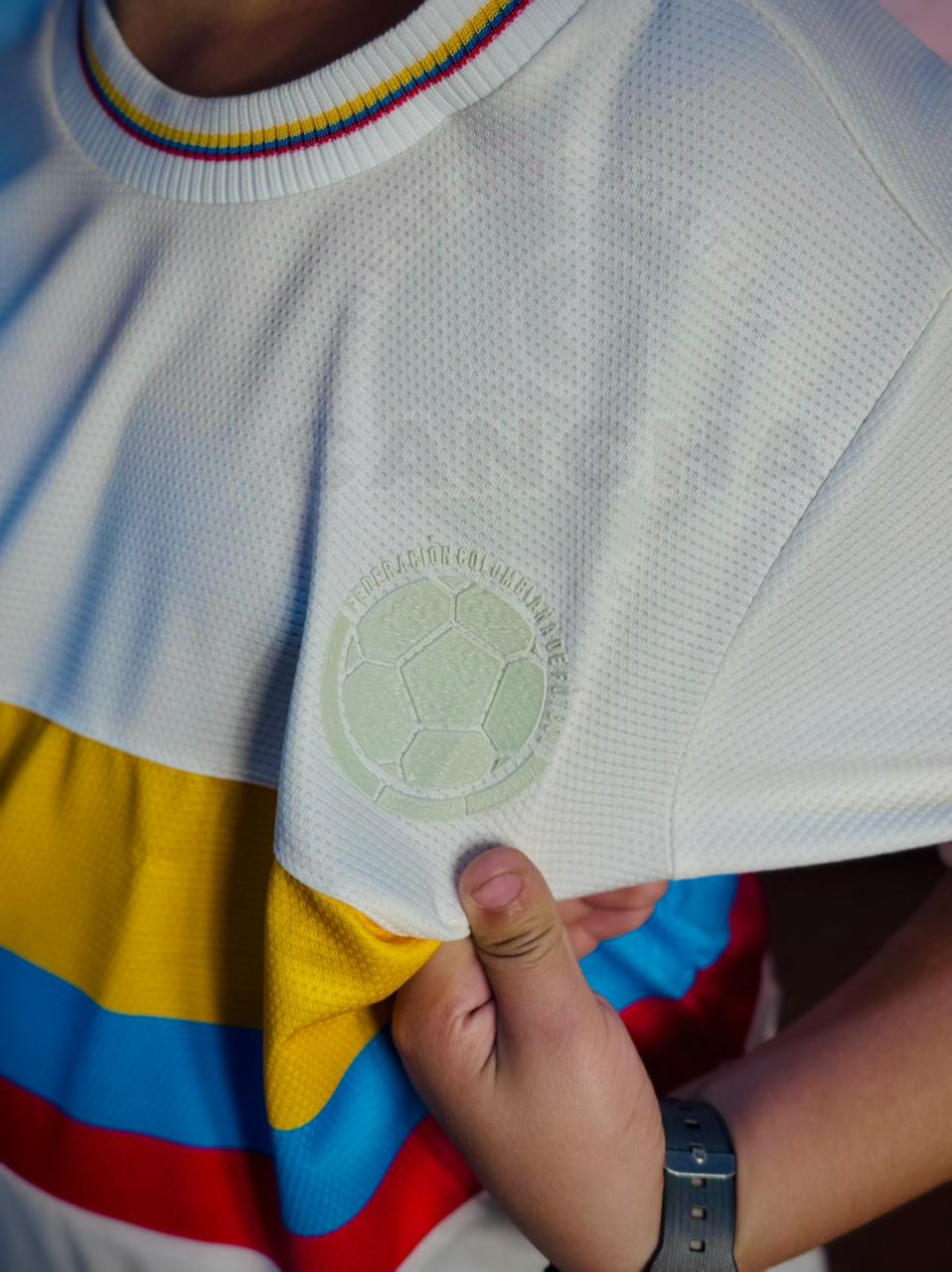 CAMISETA COLOMBIA 100 AÑOS NIÑO