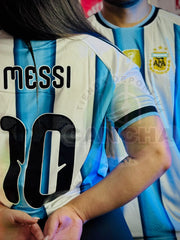 CAMISETA ARGENTINA LOCAL 2026 PARCHES