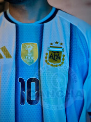 CAMISETA ARGENTINA LOCAL 2026 PARCHES