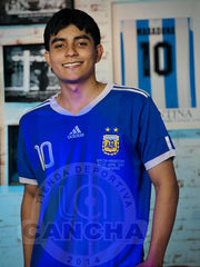CAMISETA ARGENTINA RETRO VISITANTE 2010