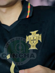 CAMISETA PORTUGAL VERSION ESPECIAL NEGRA