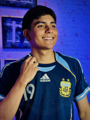 CAMISETA ARGENTINA RETRO VISITANTE 2006