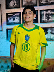 CAMISETA RETRO BRASIL LOCAL 2004