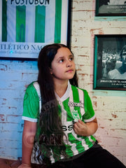 CAMISETA NACIONAL LOCAL JAMES #23 DAMA Y NIÑO 2026/2027