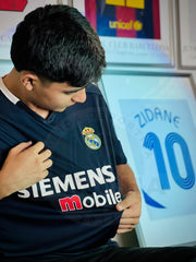 CAMISETA REAL MADRID VISITANTE 2004-2005