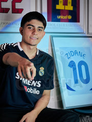 CAMISETA REAL MADRID VISITANTE 2004-2005