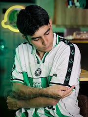 CAMISETA NACIONAL RETRO VISITANTE CONVERSE 2001