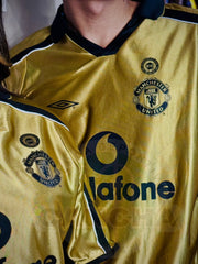 CAMISETA MANCHESTER UNITED RETRO CENTENARIO 2001/2002