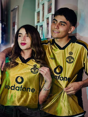 CAMISETA MANCHESTER UNITED RETRO CENTENARIO 2001/2002
