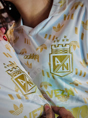 CAMISETA NACIONAL RETRO ADIDAS PILSEN BLANCA DORADA 1996