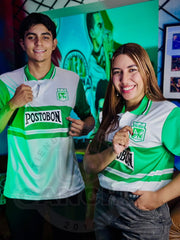 CAMISETA NACIONAL RETRO VISITANTE TIPO POLO 2001