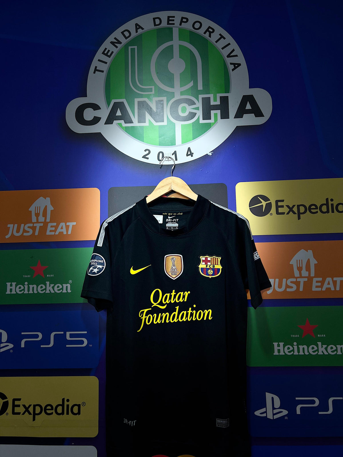 CAMISETA BARCELONA RETRO VISITANTE 2011 1.1