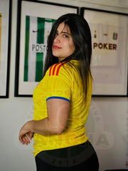 CAMISETA SELECCION COLOMBIA LOCAL DAMA 2026
