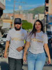 CAMISETA NACIONAL RETRO ADIDAS PILSEN BLANCA DORADA 1996