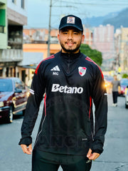 BUSO RIVER PLATE ENTRENAMIENTO 2025