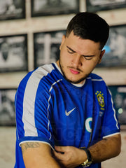 CAMISETA BRASIL RETRO VISITANTE 1998