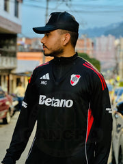 BUSO RIVER PLATE ENTRENAMIENTO 2025