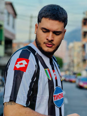 CAMISETA JUVENTUS RETRO LOCAL 2002