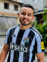 CAMISETA NEW CASTLE LOCAL 2025
