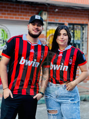 CAMISETA MILAN RETRO LOCAL 2010