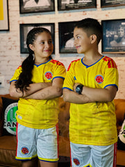 CONJUNTO SELECCION COLOMBIA LOCAL 2025/2026 NIÑO