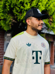 CAMISETA BAYERN MUNICH OKTOBERFEST 2025