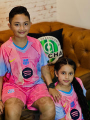 CONJUNTO BARCELONA VERSION ESPECIAL ROSADA 2025 KIDS