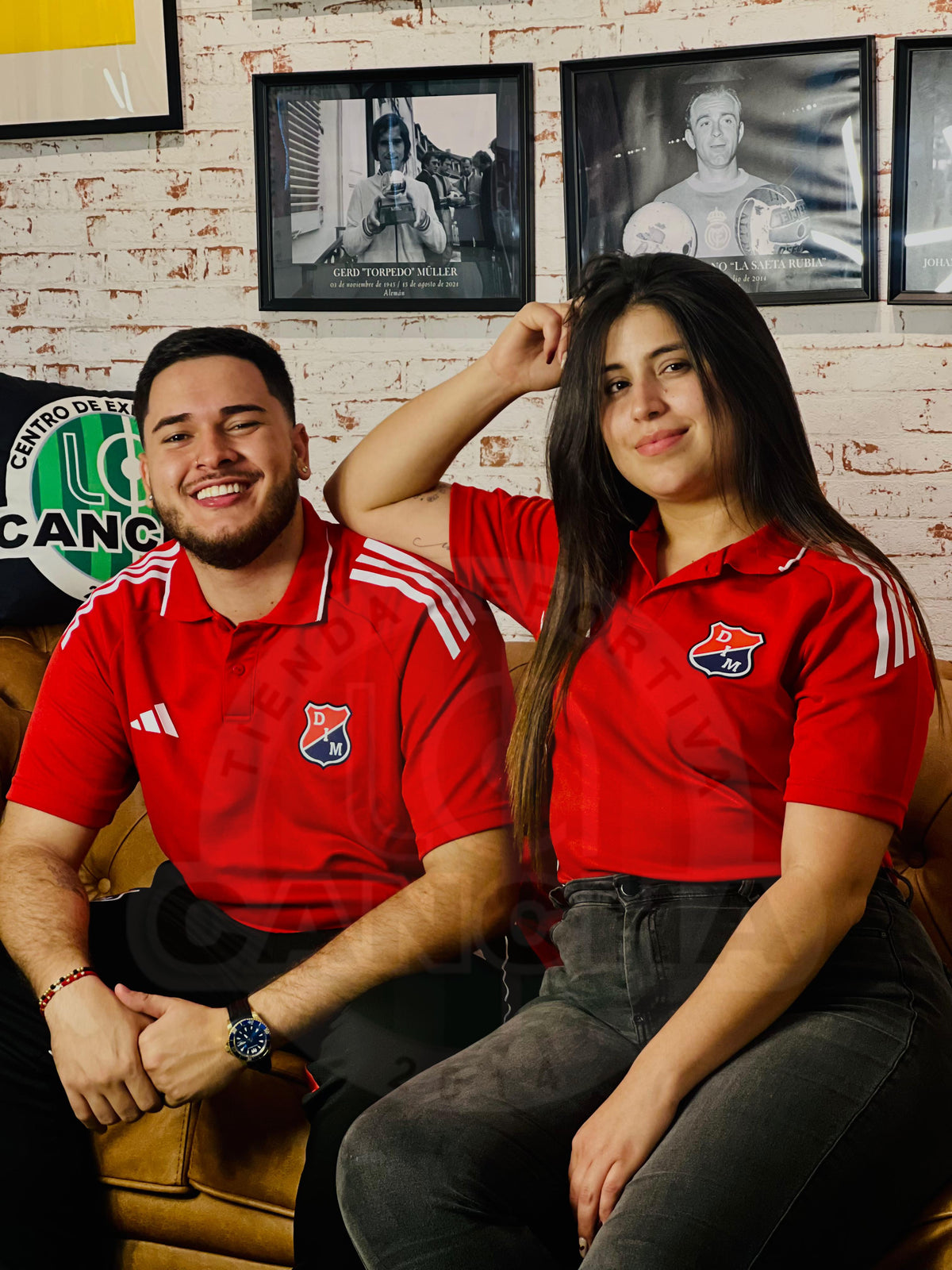 CAMISETA POLO PRESENTACION DIM 2025