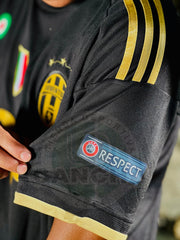 CAMISETA JUVENTUS RETRO TERCERA 2015/2016