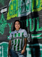 CAMISETA NACIONAL RETRO VISITANTE CONVERSE 2001